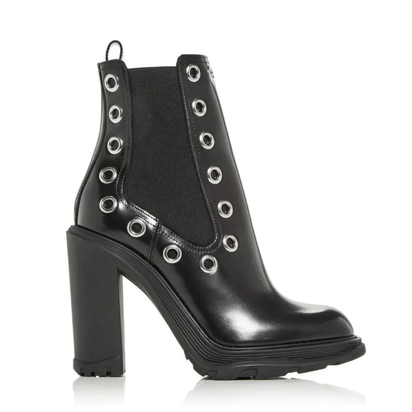 Alexander McQueen Women Tread Grommet Embellished Heel Boot Size 36.5 MSRP 1,290 - Picture 1 of 9